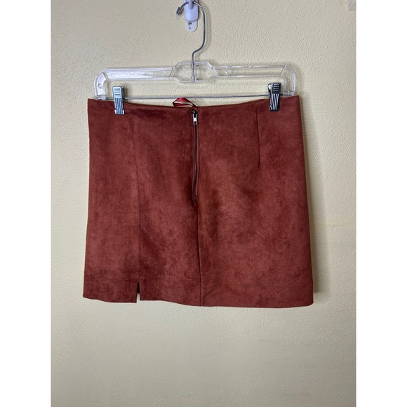 She + Sky Dresses & Skirts - She + Sky Rust Brown‎ Faux Suede Mini Skirt Exposed Back Zipper Slit Size M